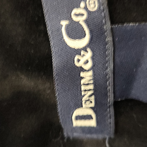 Black velvet quilted old English Style Winter Jacket. Full Zip Down Whimsigoth - Picture 9 of 13